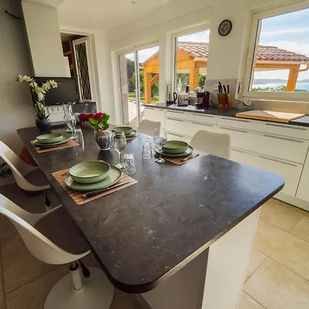 Apartman Manou - By Foot Garden Sea View - By Tgb
